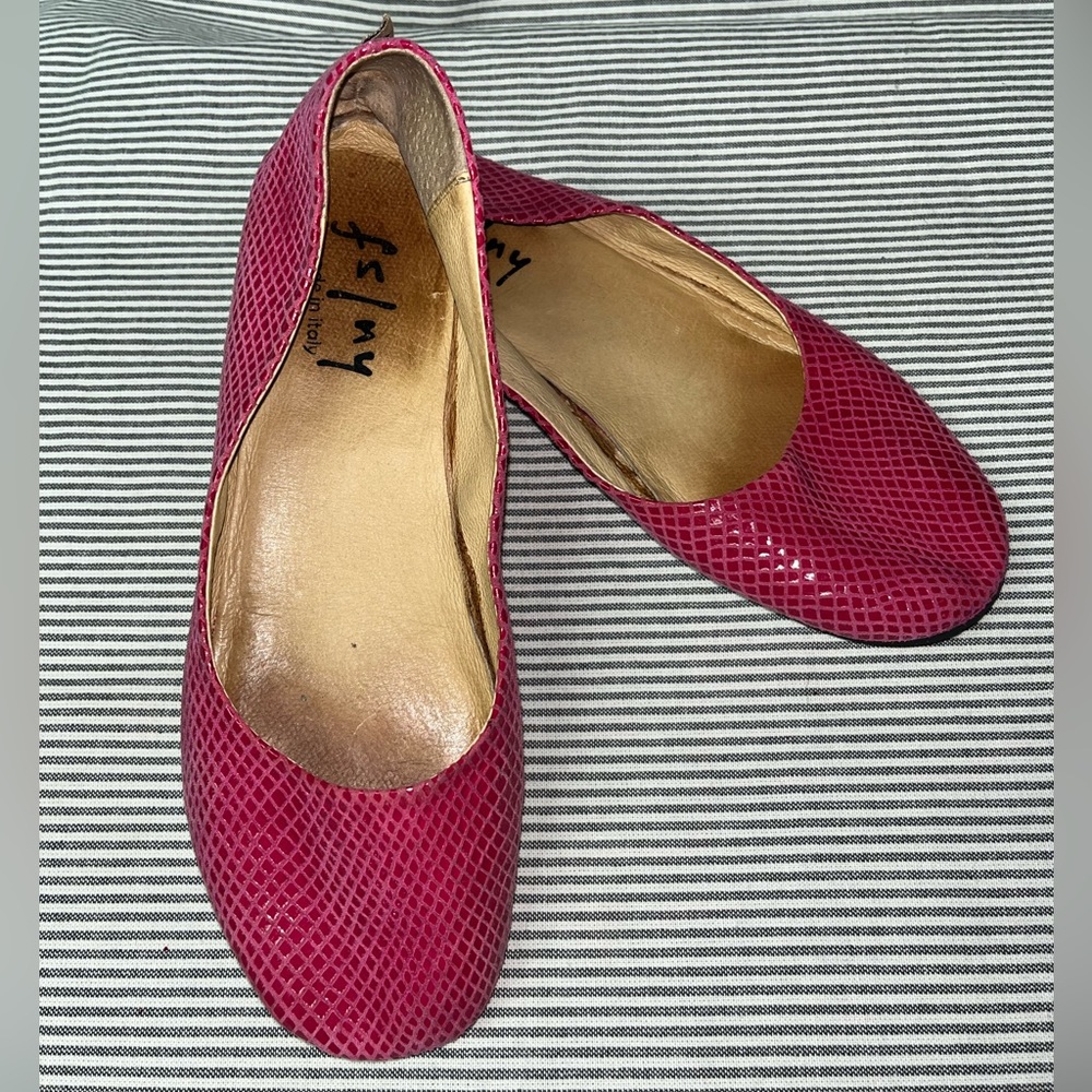 French Sole Fuchsia Pink Textured Ballet Flats